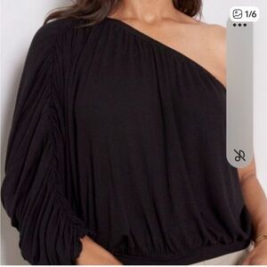 New With Tags Evereve LNA Ashra One Shoulder Ribbed Top Sz M